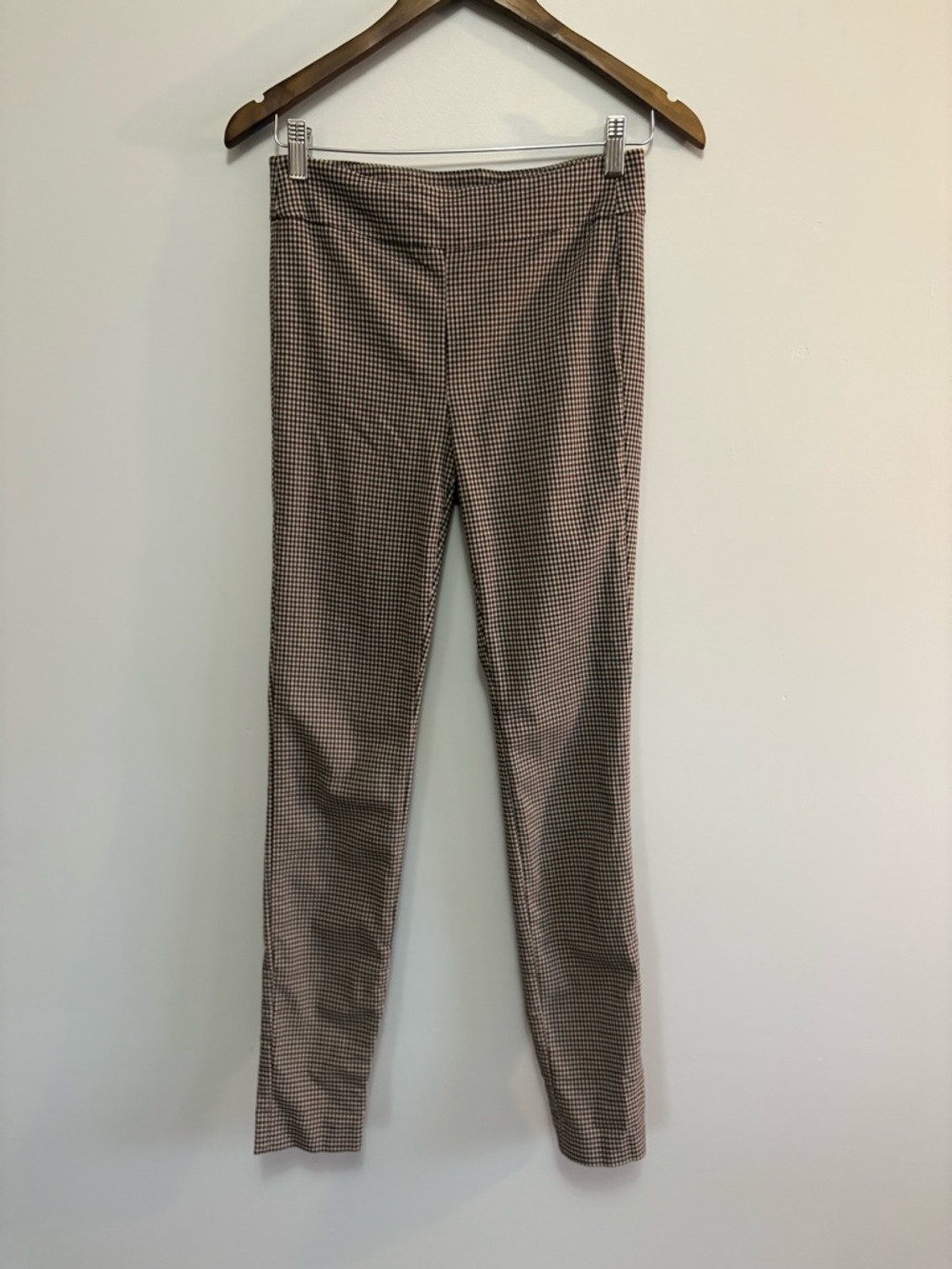 Camber Grace Tapered in Dress Pants Size Medium